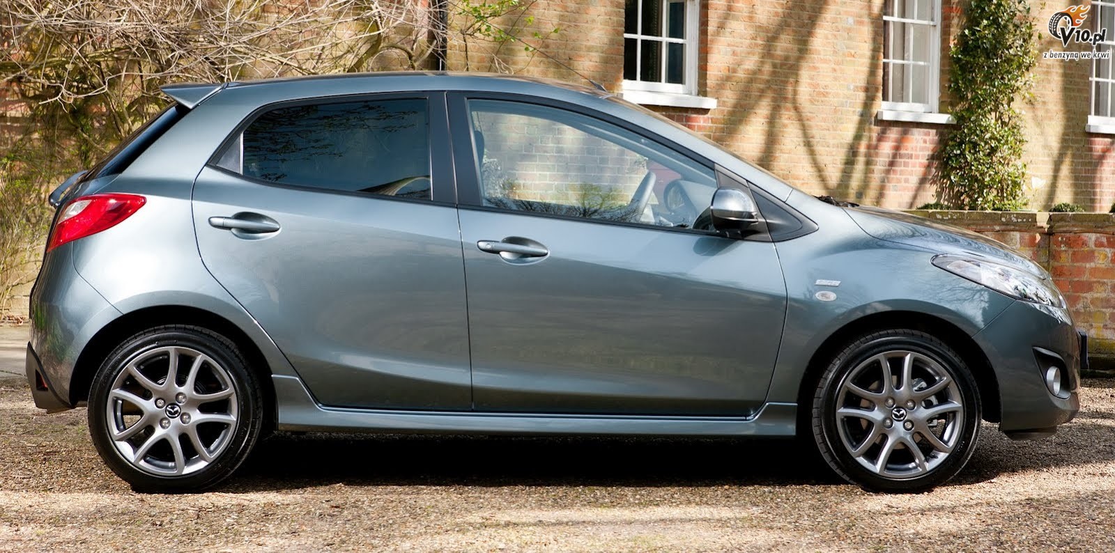 Mazda 2 Venture Edition