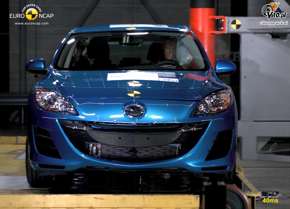 Nowa Mazda3 - test zderzeniowy EuroNCAP