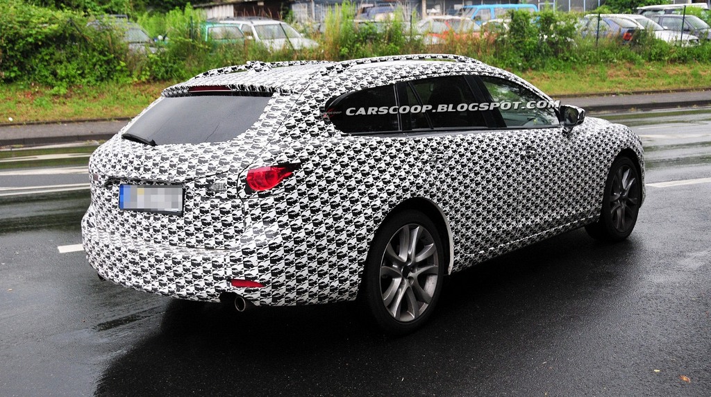 Mazda 6 Wagon - zdjcie szpiegowskie