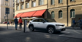 Mazda MX-30 - pierwszy elektryk marki z zaskakująco małymi bateriami