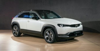 Mazda MX-30 prezentuje swoje wdzięki na nowych fotografiach