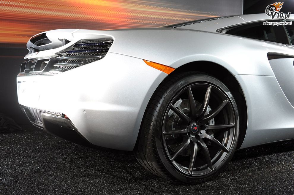 Nowy McLaren MP4-12C w Monterey