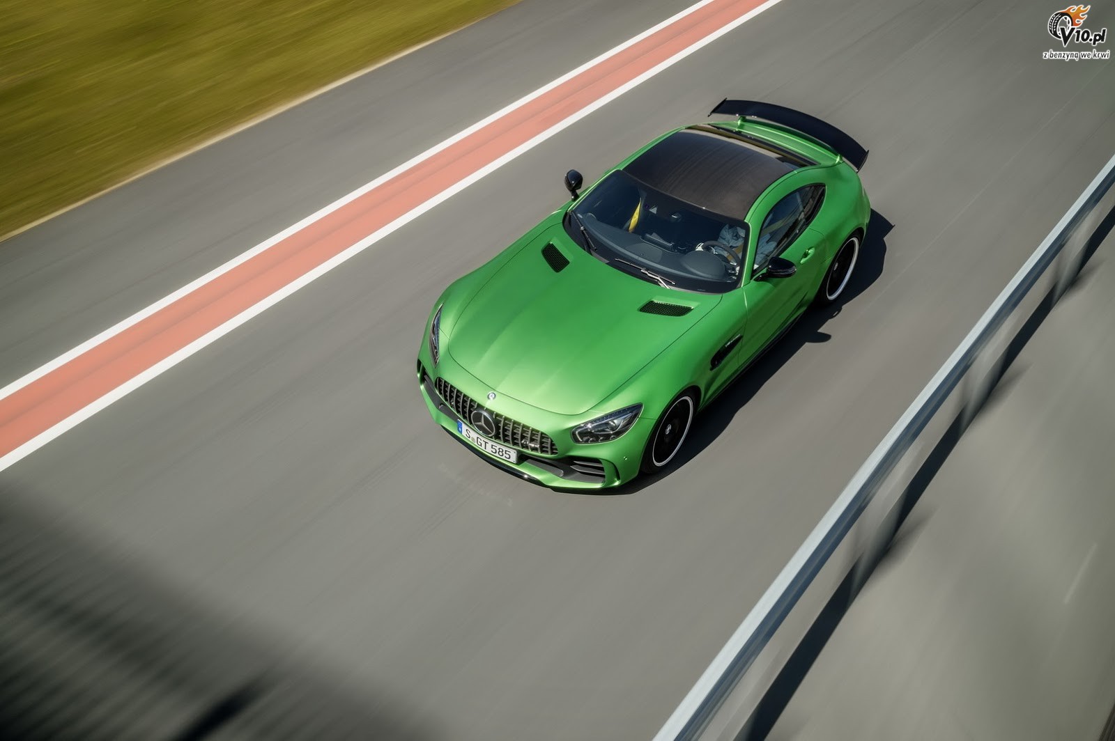 Mercedes AMG GT R