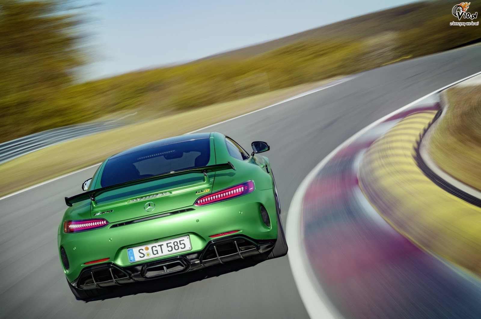 Mercedes AMG GT R