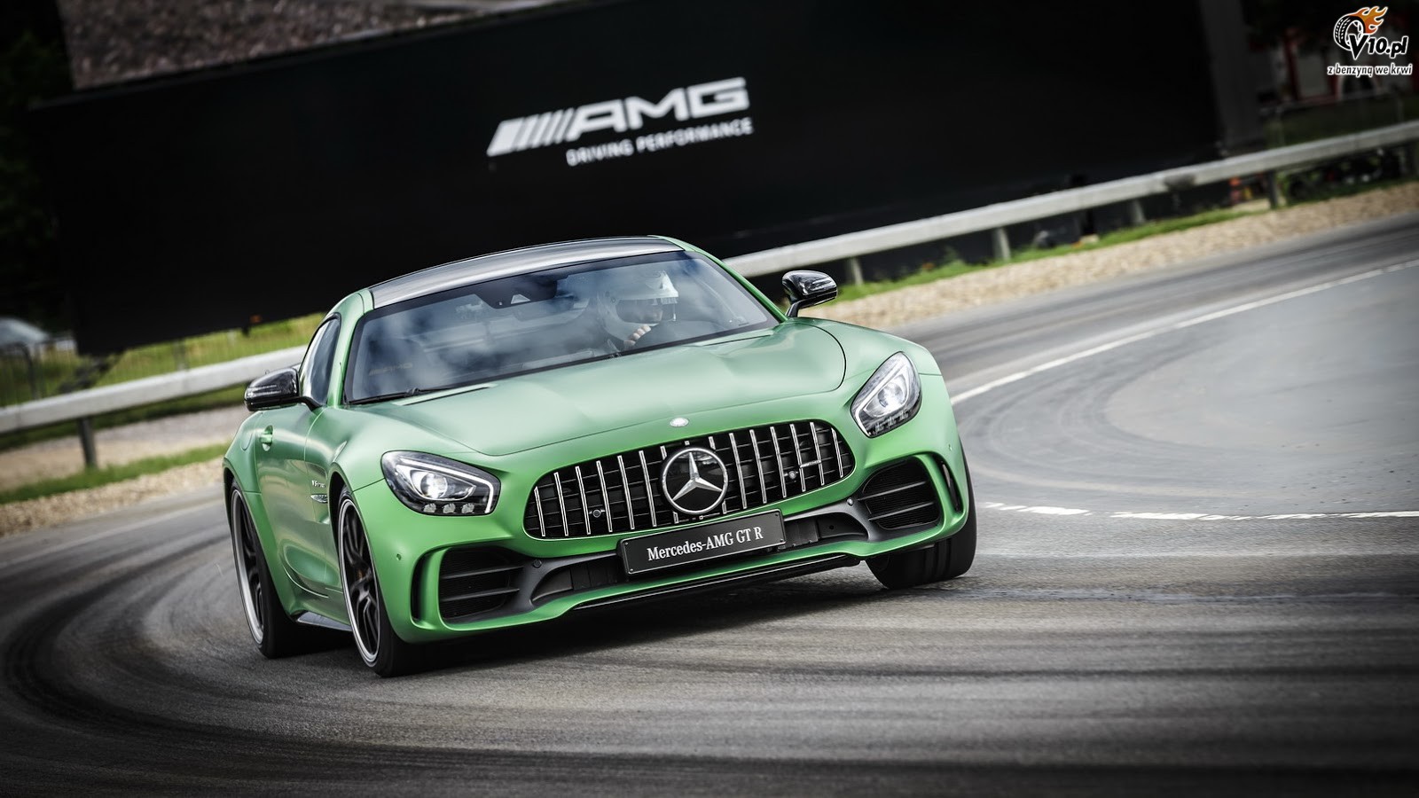 Mercedes AMG GT R