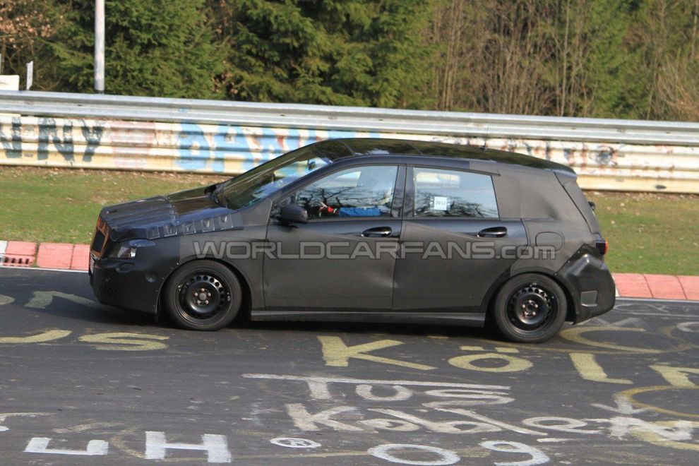 Nowy Mercedes klasy B 2012 - zdjcie szpiegowskie