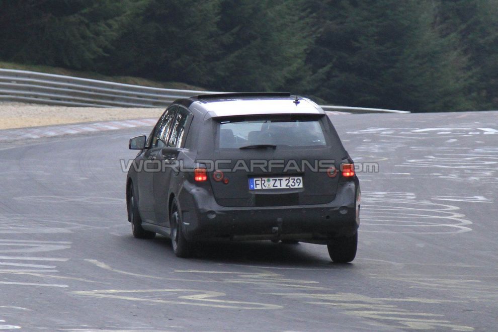 Nowy Mercedes klasy B 2011 - zdjcie szpiegowskie