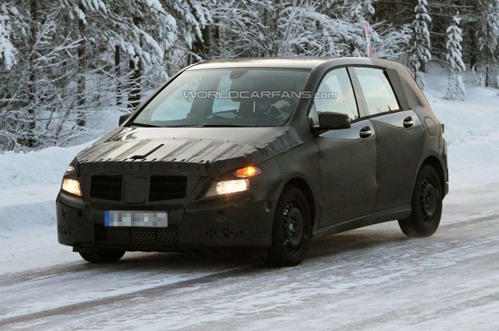 Nowy Mercedes klasy B 2012 - zdjcie szpiegowskie