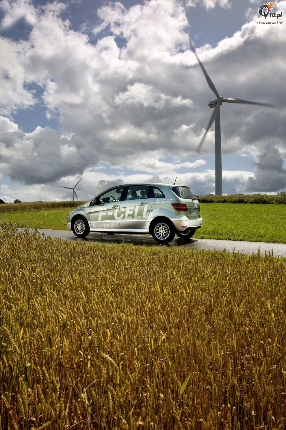 Mercedes B F-Cell