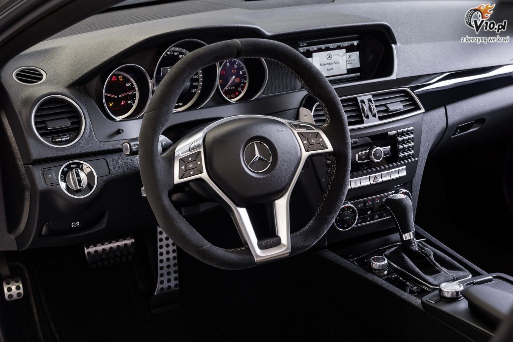 Mercedes C63 AMG Edition 507