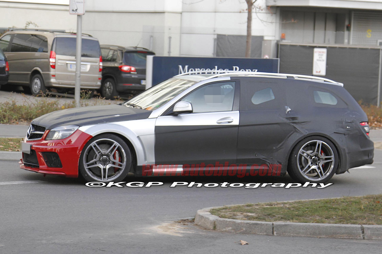 Mercedes C63 AMG T Black Series