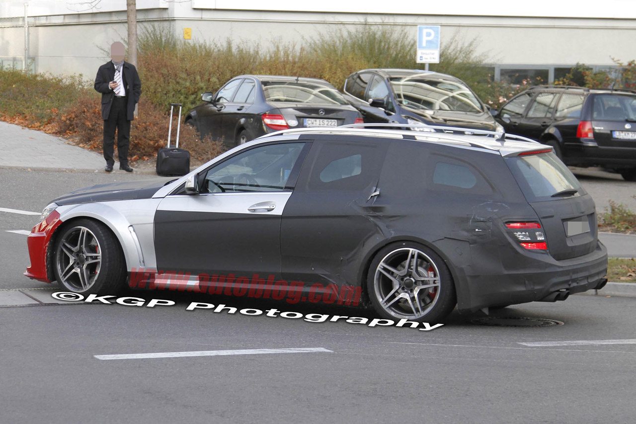 Mercedes C63 AMG T Black Series