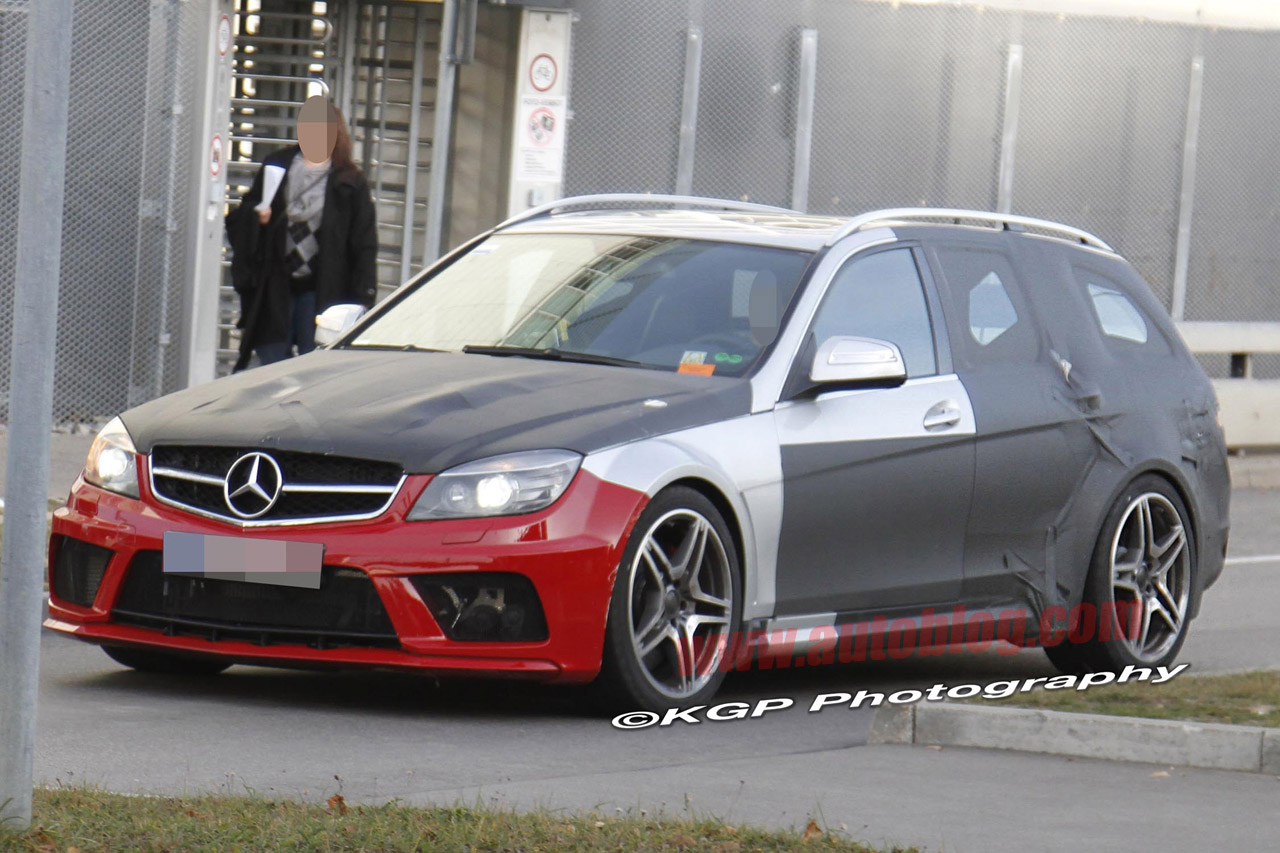 Mercedes C63 AMG T Black Series
