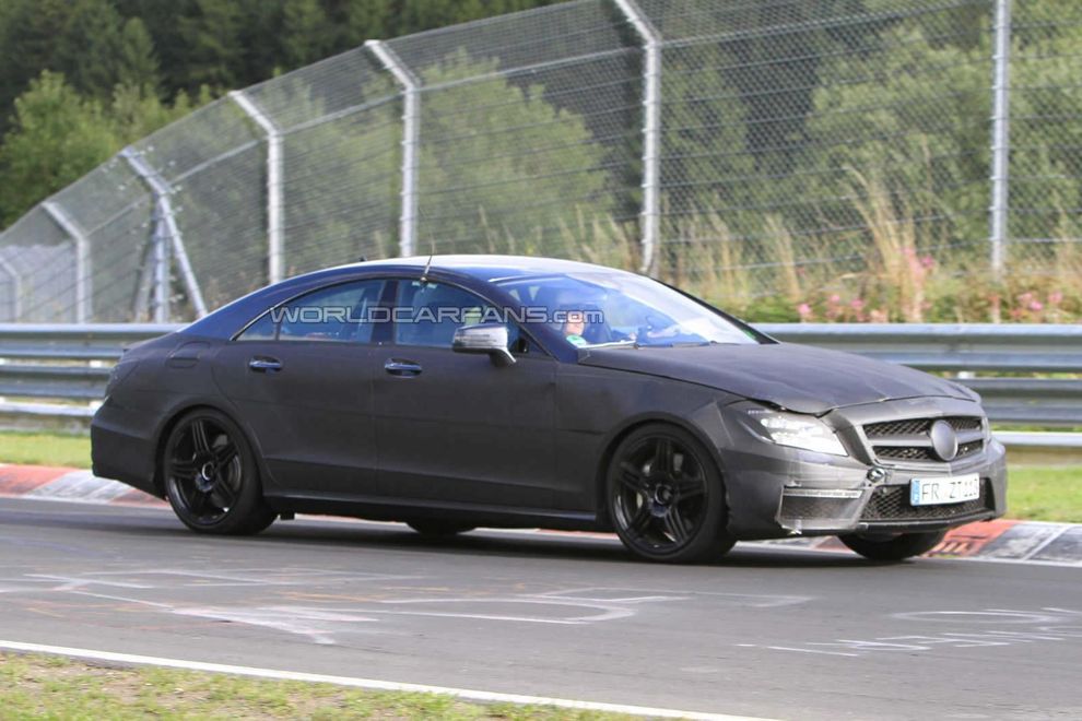 Nowy Mercedes CLS 63 AMG 2012 - zdjcie szpiegowskie