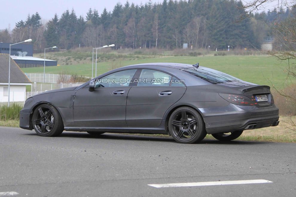 Nowy Mercedes CLS 63 AMG 2012 - zdjcie szpiegowskie