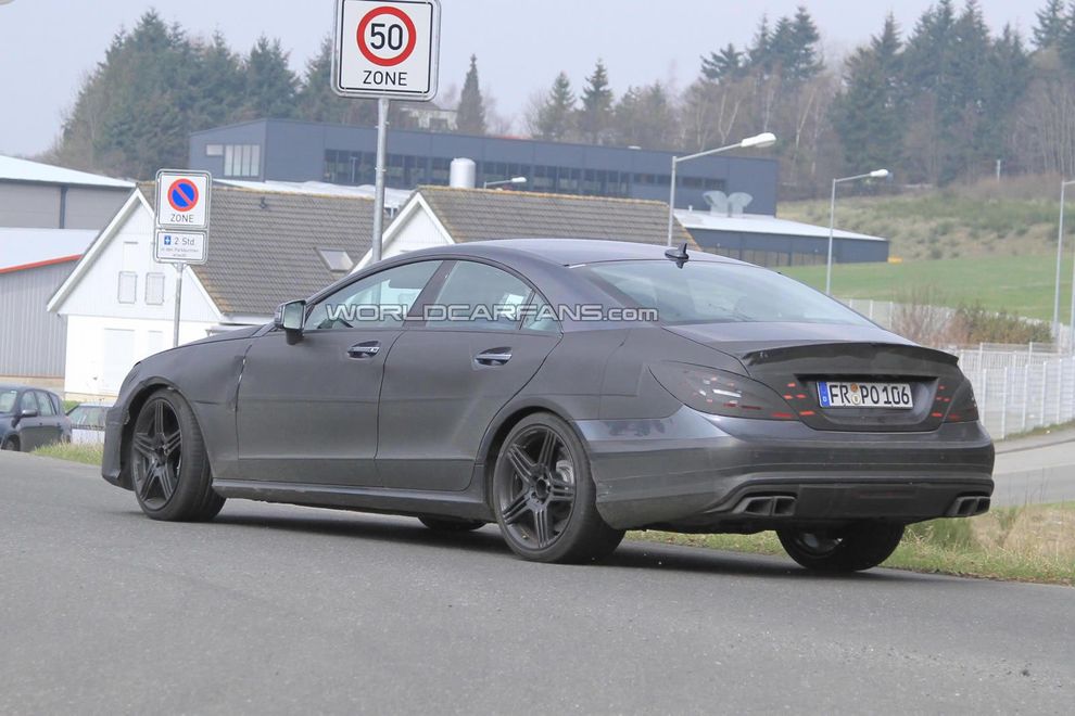 Nowy Mercedes CLS 63 AMG 2012 - zdjcie szpiegowskie