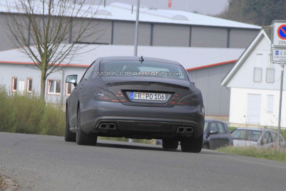 Nowy Mercedes CLS 63 AMG 2012 - zdjcie szpiegowskie