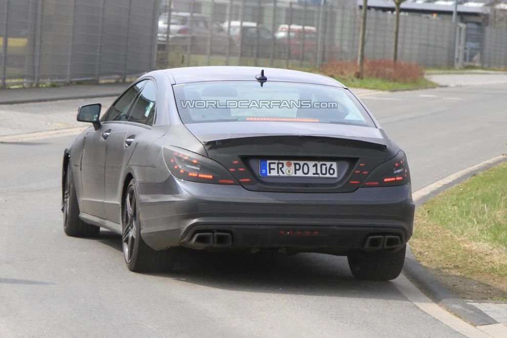 Nowy Mercedes CLS 63 AMG 2012 - zdjcie szpiegowskie