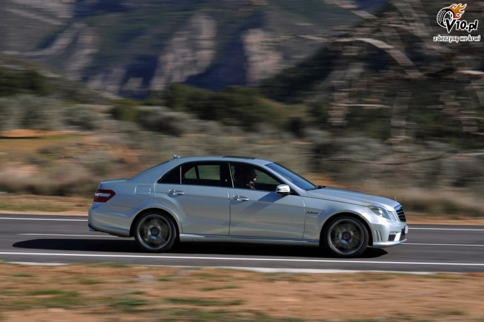 Mercedes E63 AMG
