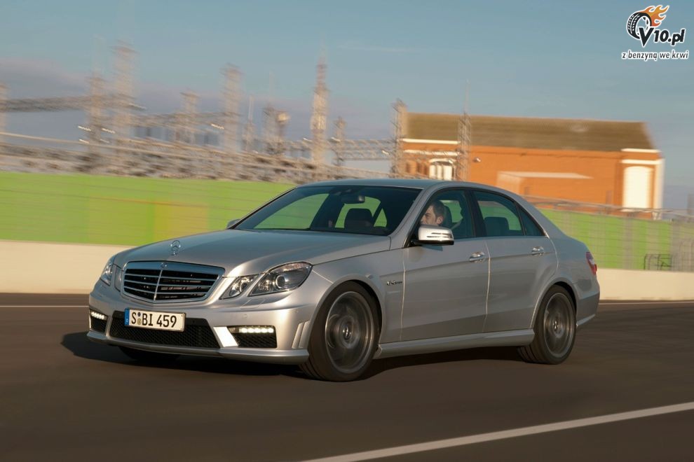 Mercedes E63 AMG