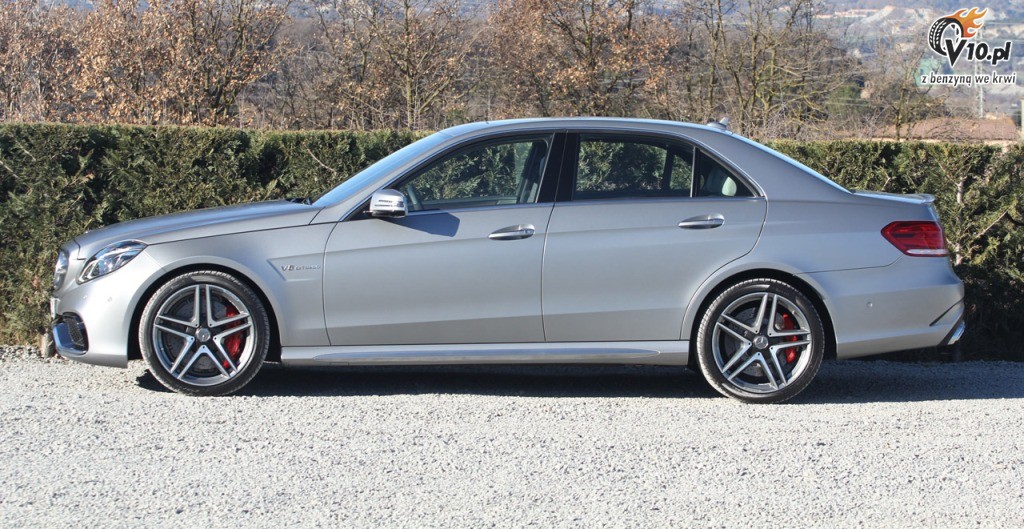 Mercedes E63 AMG