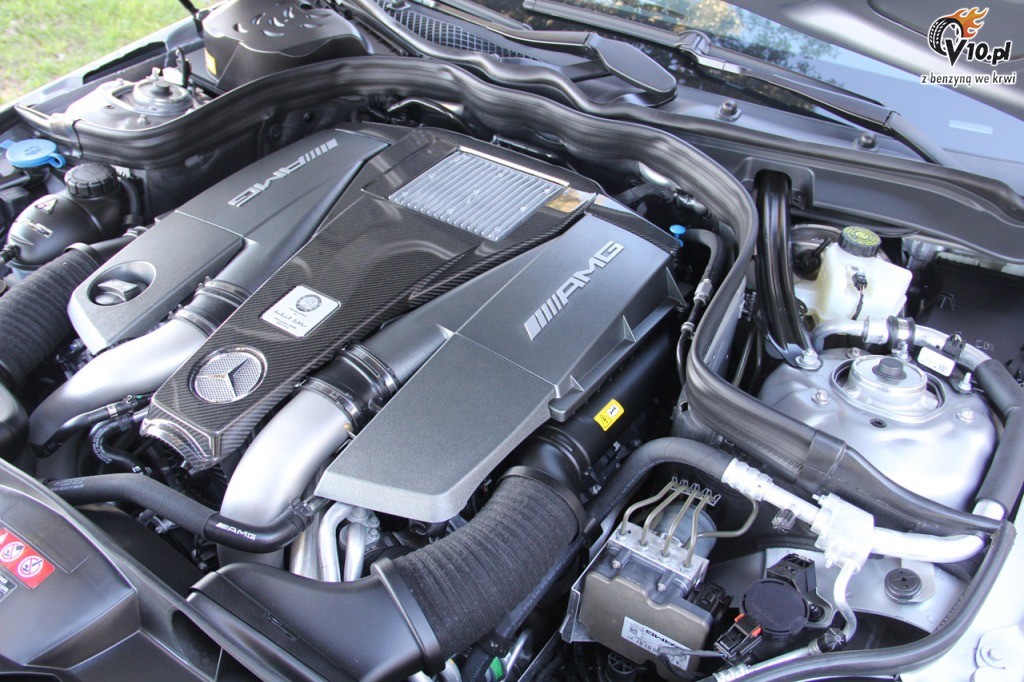 Mercedes E63 AMG
