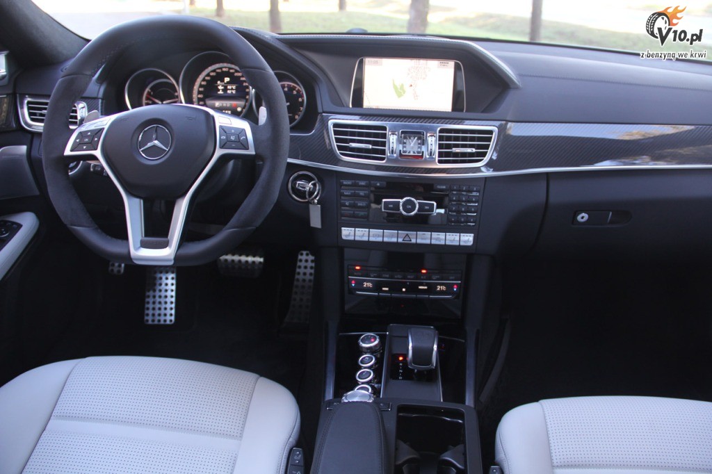 Mercedes E63 AMG