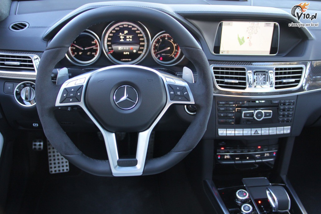 Mercedes E63 AMG