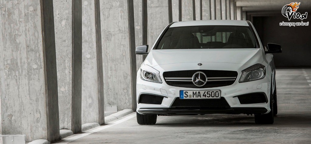 Mercedes A45 AMG