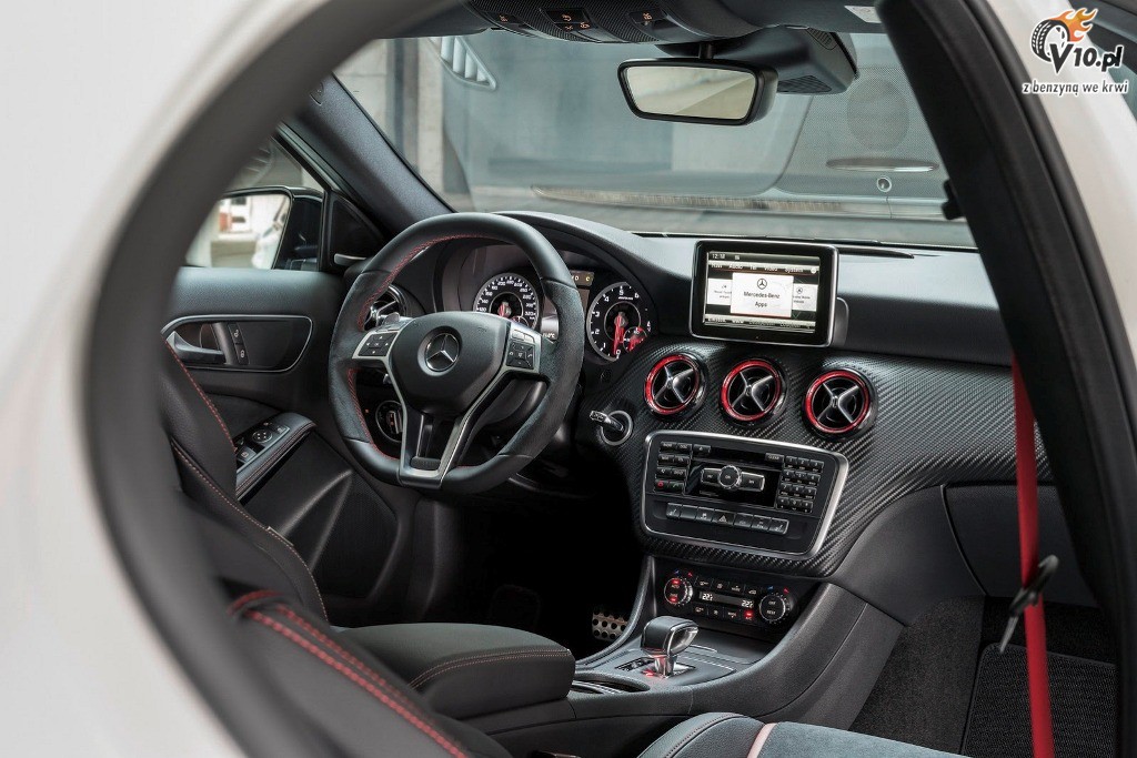 Mercedes A45 AMG