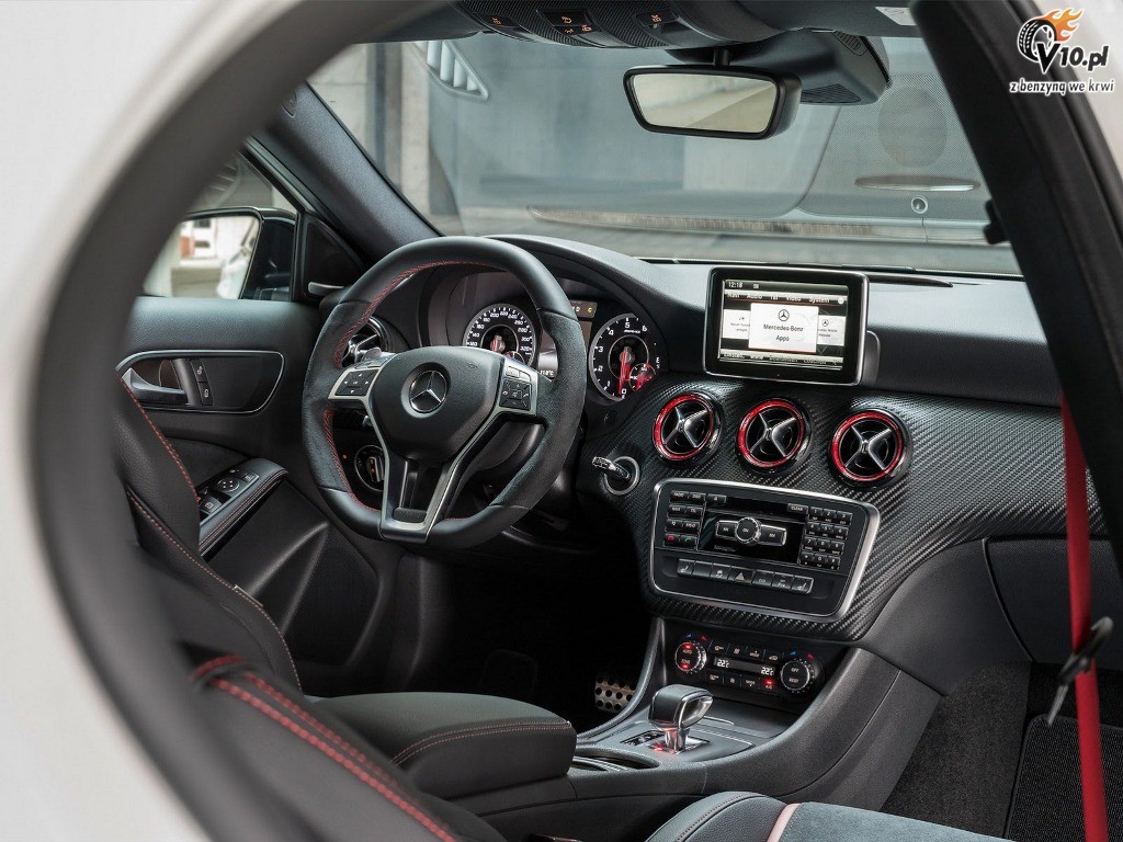 Mercedes A45 AMG