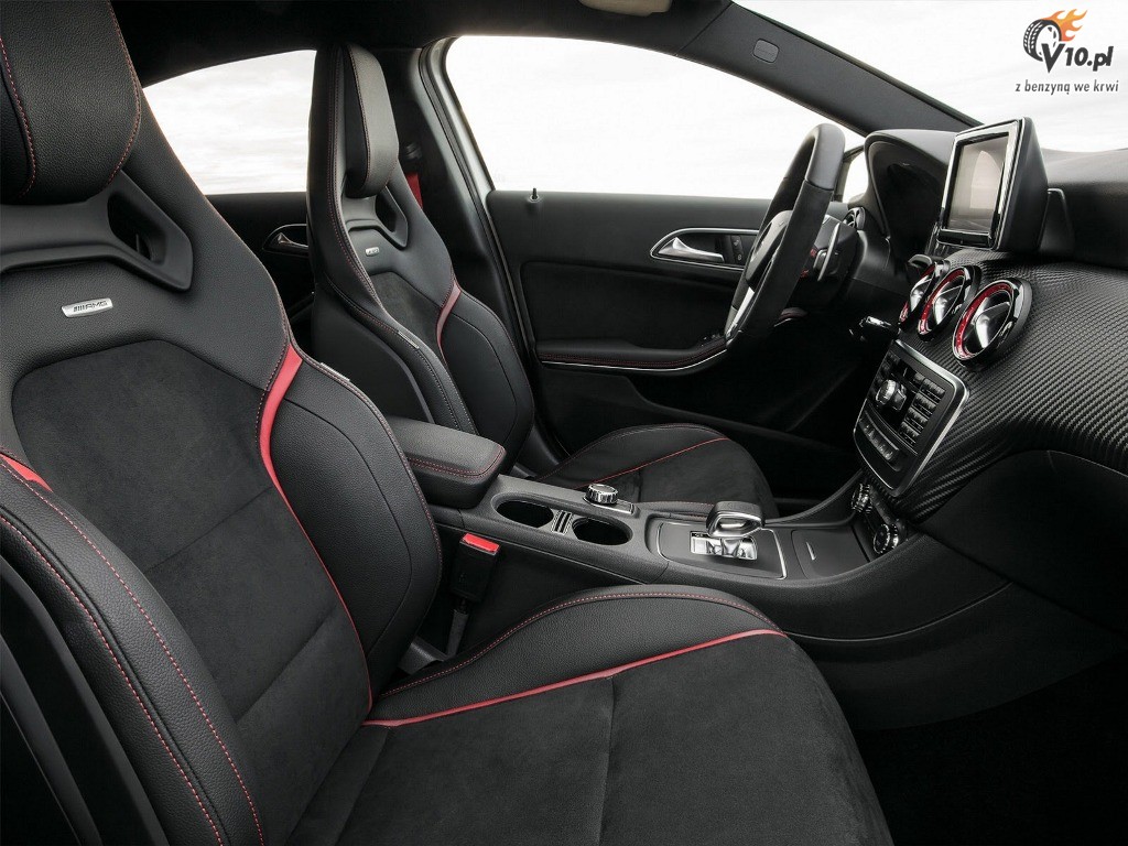 Mercedes A45 AMG