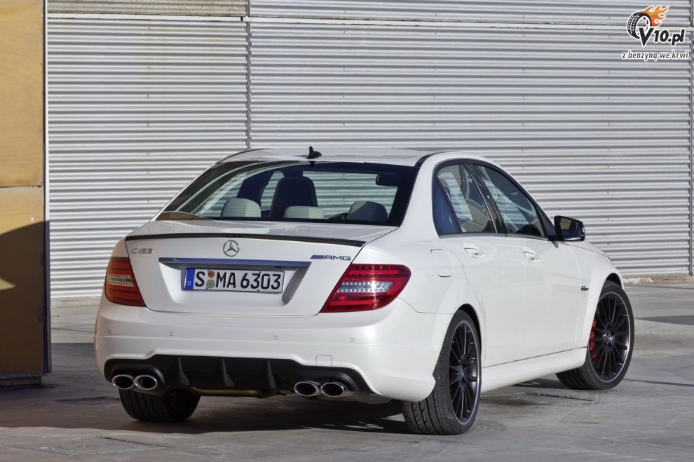 Mercedes C63 AMG