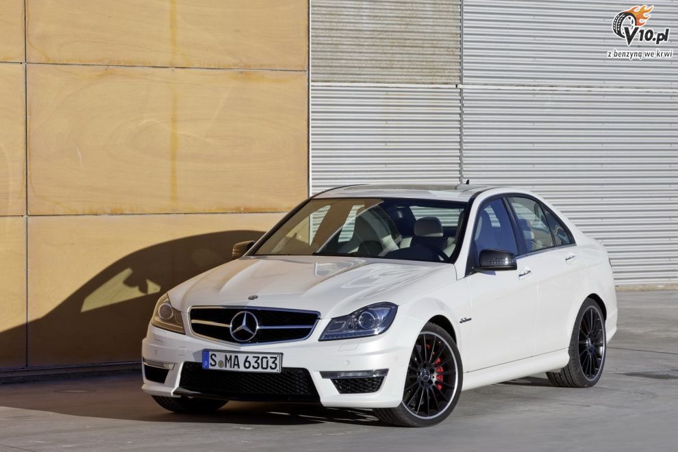 Mercedes C63 AMG