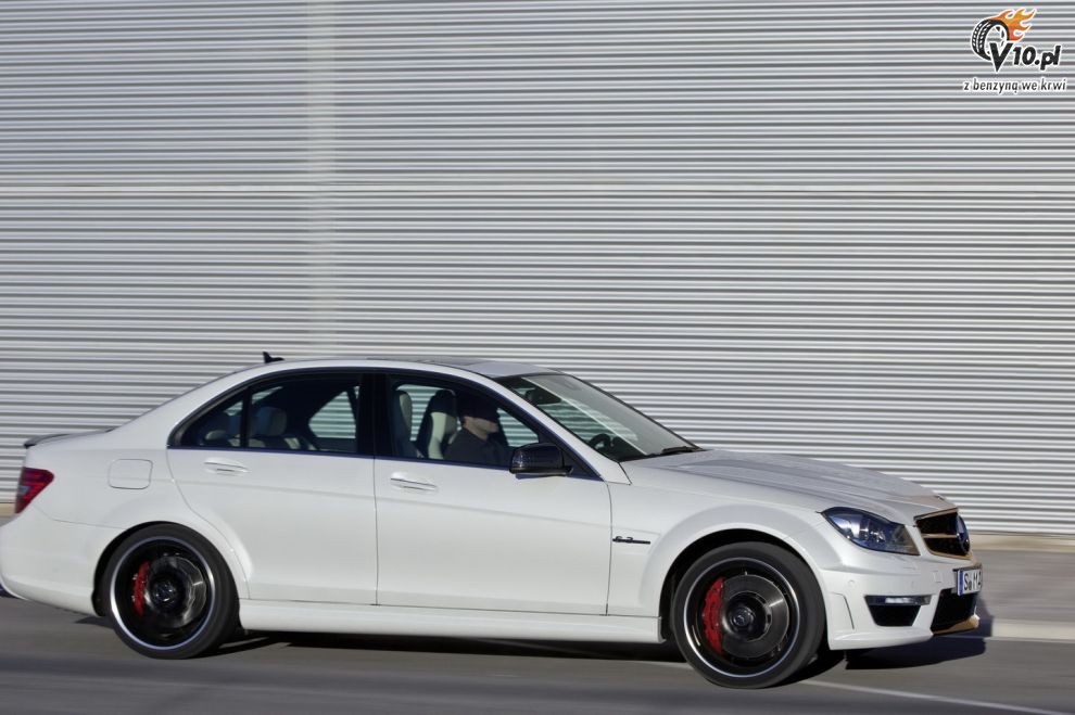 Mercedes C63 AMG