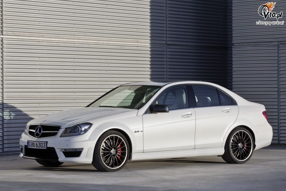 Mercedes C63 AMG