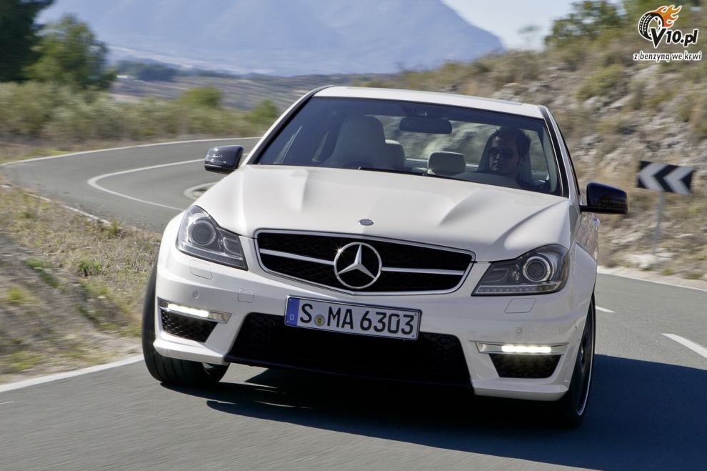 Mercedes C63 AMG