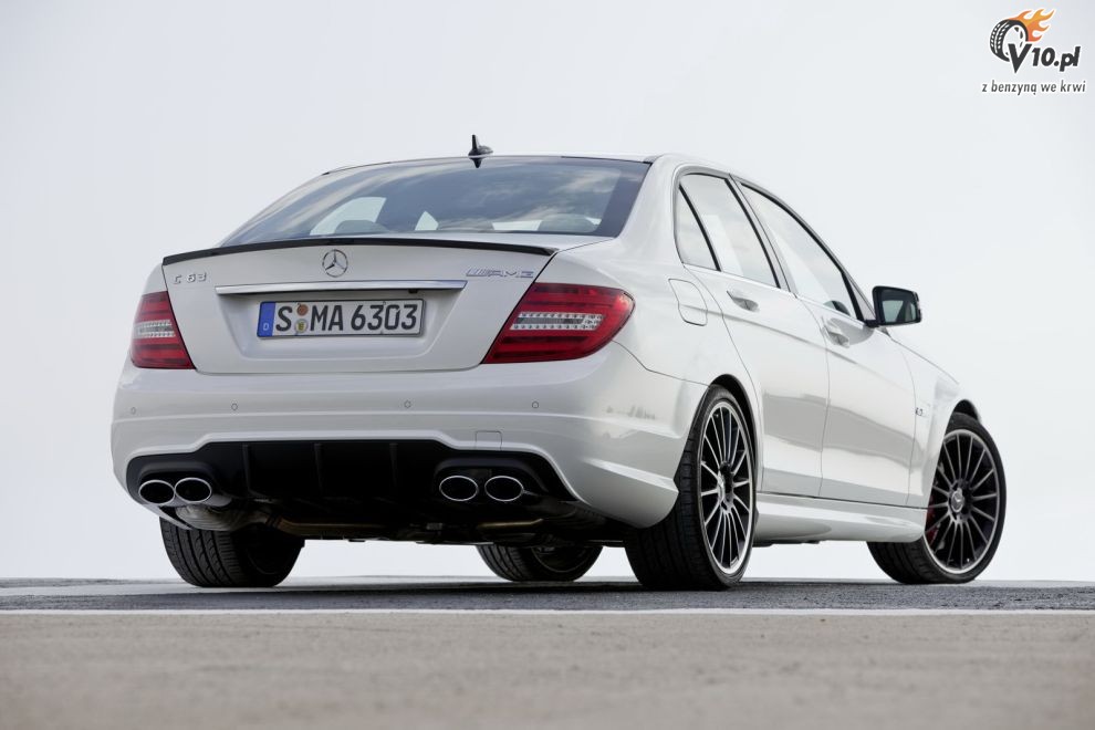 Mercedes C63 AMG