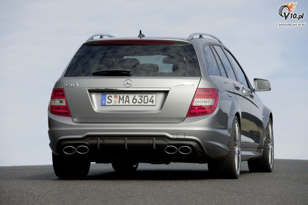 Mercedes C63 AMG