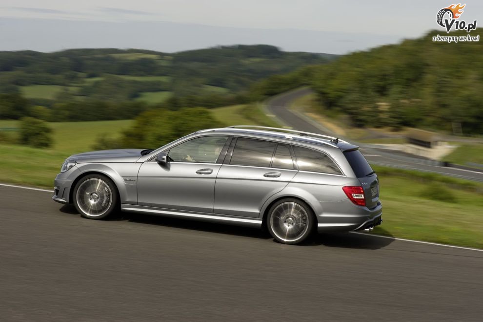 Mercedes C63 AMG