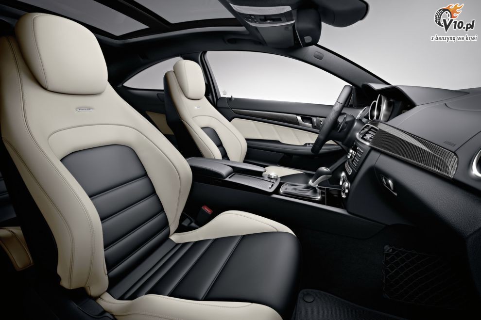 2012 Mercedes-Banz C63 AMG Coupe