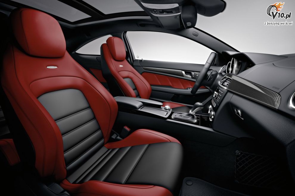 2012 Mercedes-Banz C63 AMG Coupe