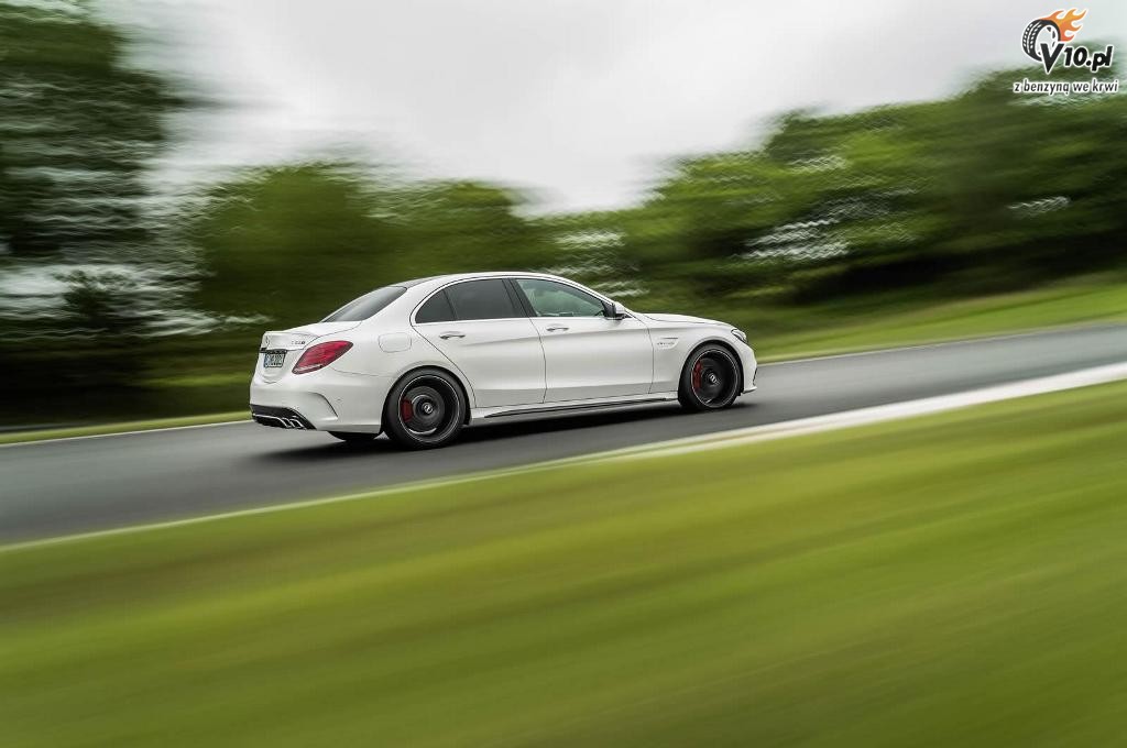 Mercedes C63 AMG