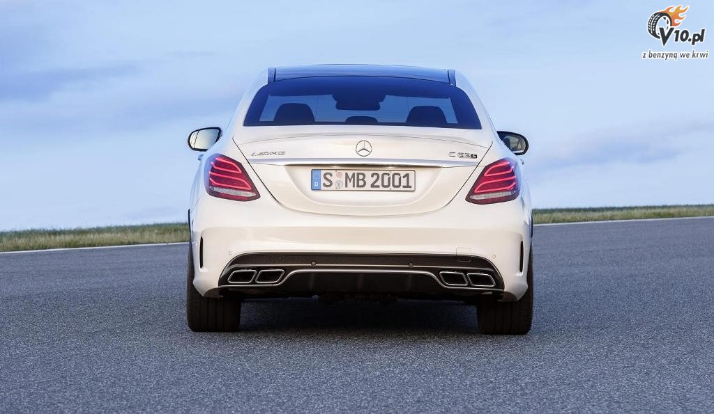 Mercedes C63 AMG