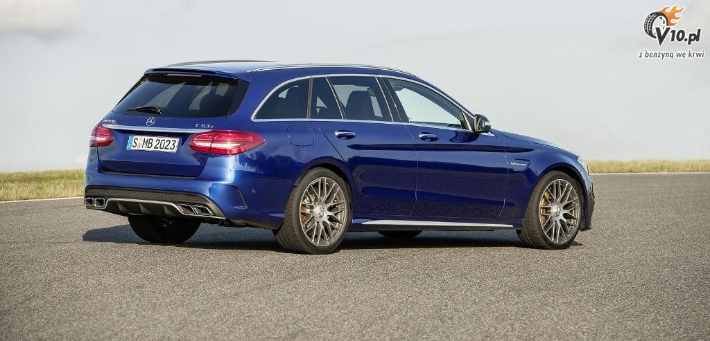 Mercedes C63 AMG