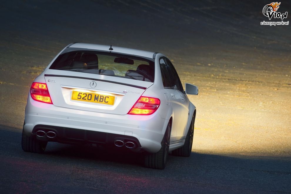 Nowy Mercedes C63 AMG DR 520