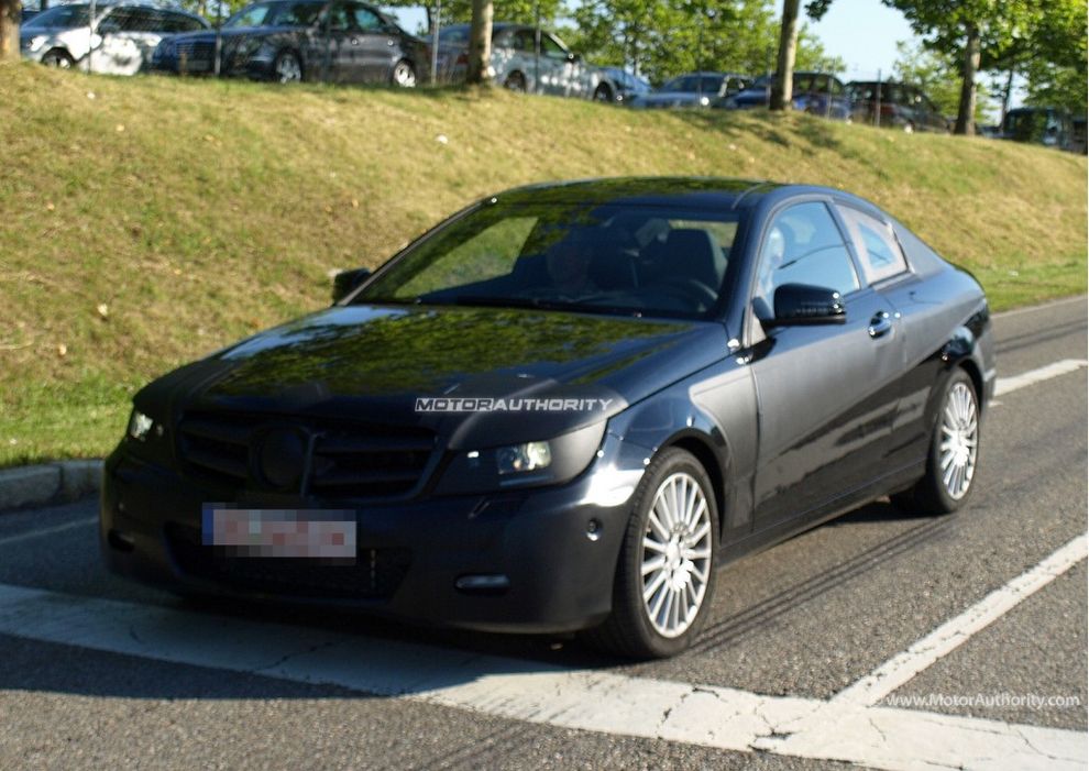 Nowy Mercedes klasy C Coupe 2011 - zdjcie szpiegowskie