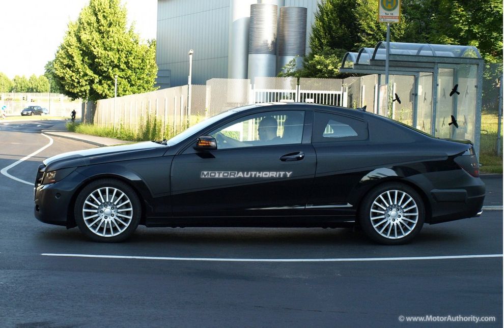 Nowy Mercedes klasy C Coupe 2011 - zdjcie szpiegowskie