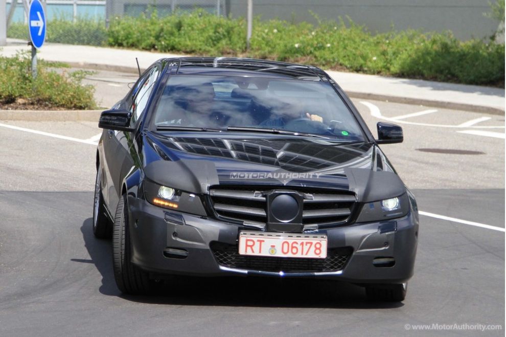 Nowy Mercedes klasy C Coupe 2011 - zdjcie szpiegowskie