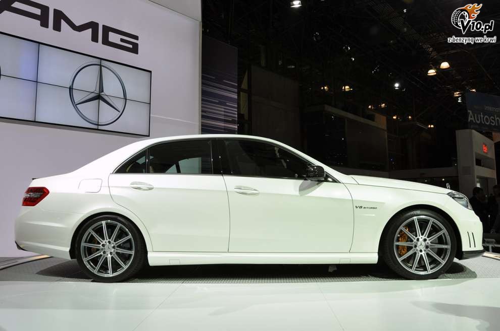 Mercedes-Benz E63 AMG na targach w Nowym Jorku 2011